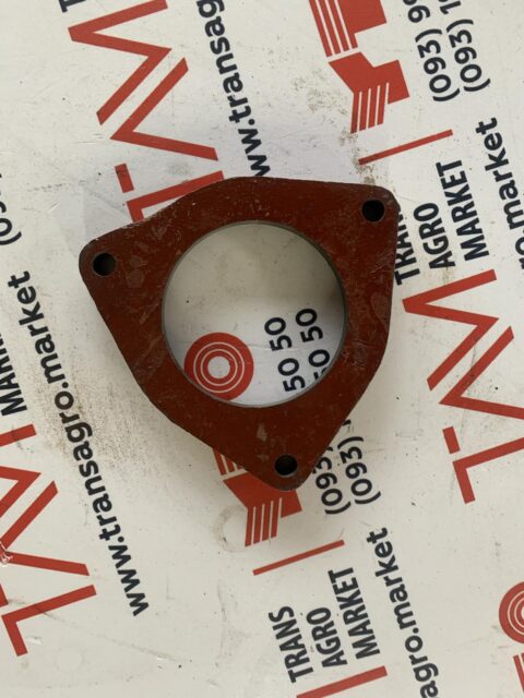 Корпус підшипника передньої кришки вала трансмісії 1.28.121/5117502SZ YTO ЮТО