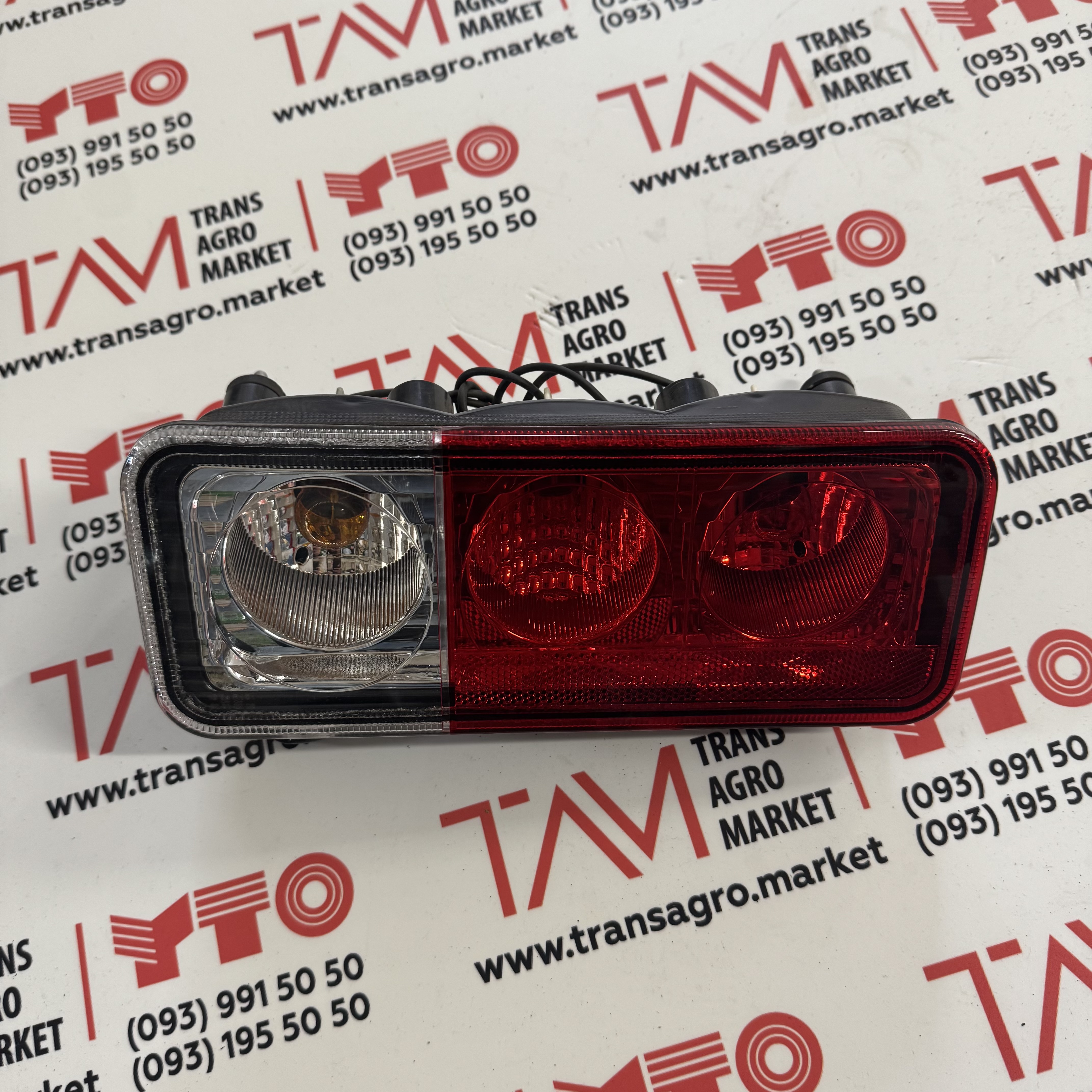 Лівий комбінований задній ліхтар LY1104-3-48-050 YTO ЮТО